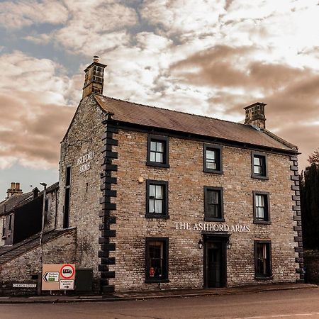 ホテル The Ashford Arms ベイクウェル エクステリア 写真