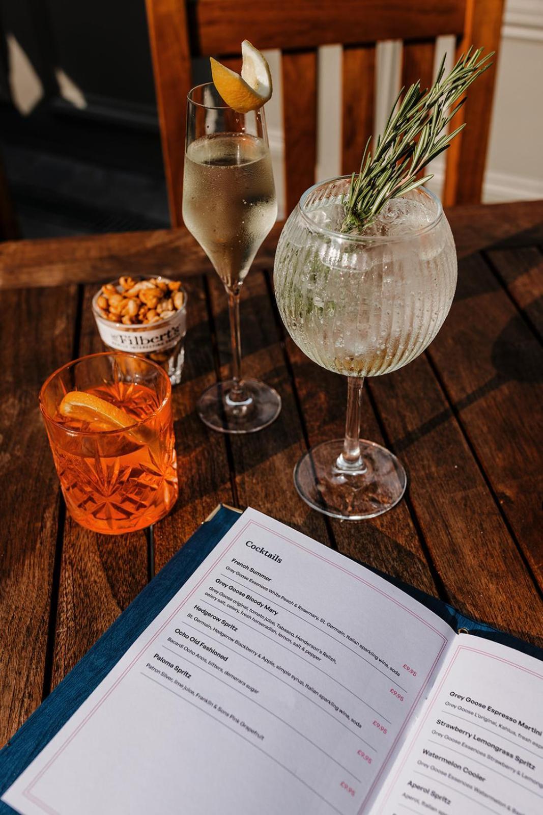 ホテル The Ashford Arms ベイクウェル エクステリア 写真