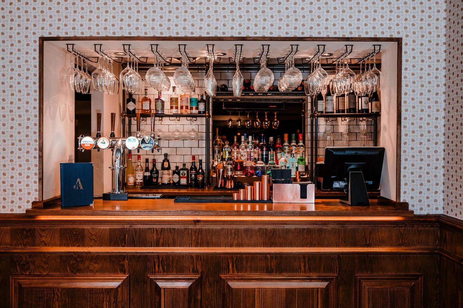 ホテル The Ashford Arms ベイクウェル エクステリア 写真